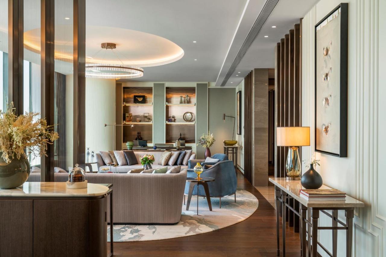 Address Istanbul Hotel Екстериор снимка The living room of a three-bedroom apartment