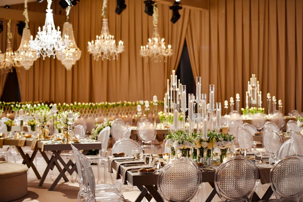 Address Istanbul Hotel Екстериор снимка The ballroom at The Four Seasons Hotel, Hong Kong